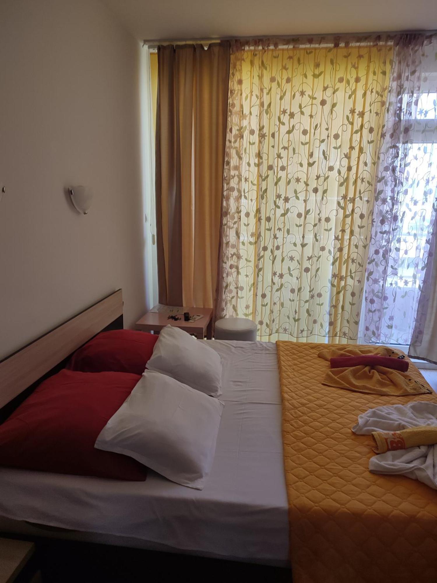 Apartamento Apartament Janet Pomorie Habitación foto